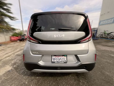 Certified 2023 Kia Soul S FWD image 27