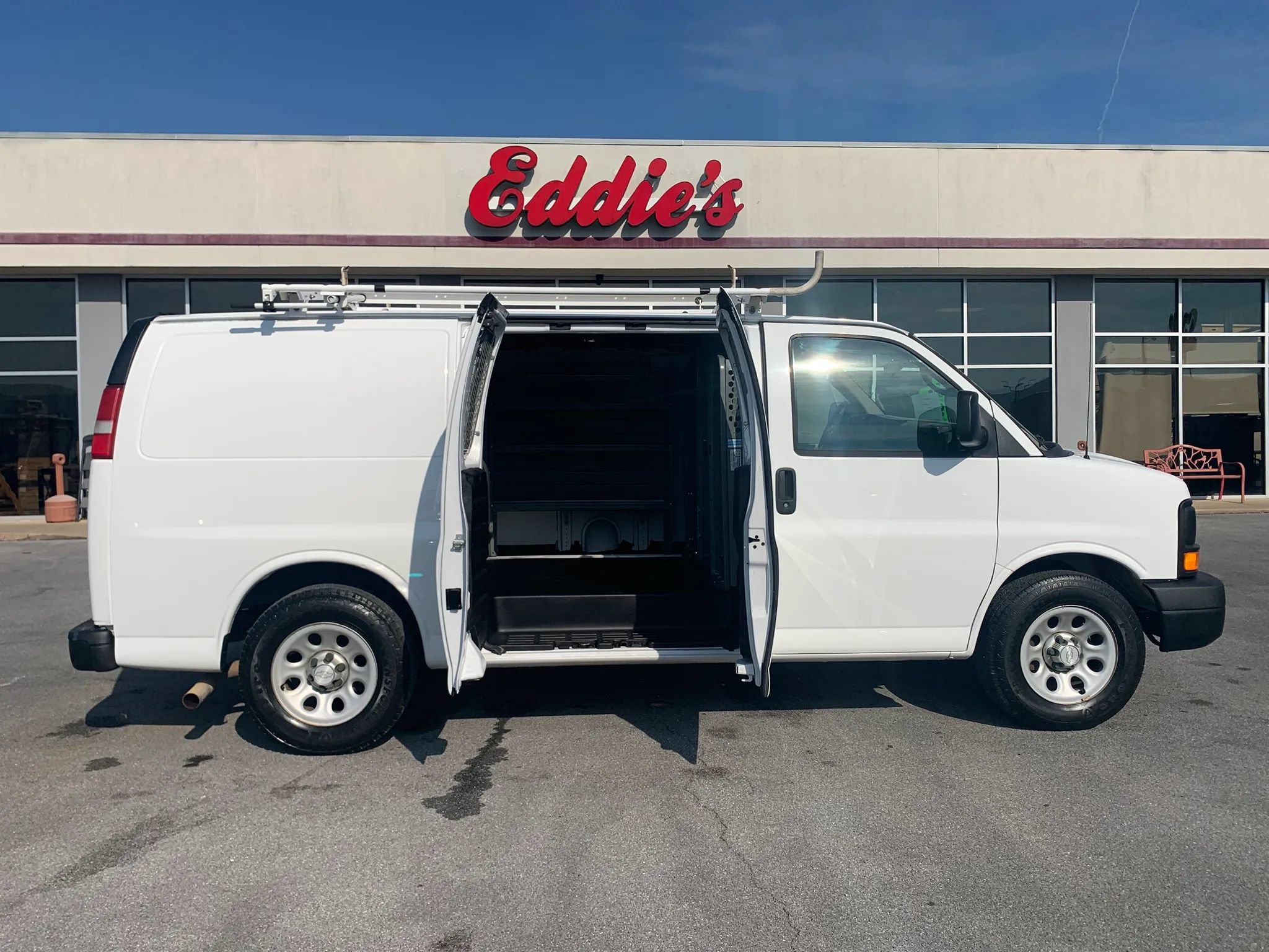 Used 2014 Chevrolet Express 1500 RWD image 23