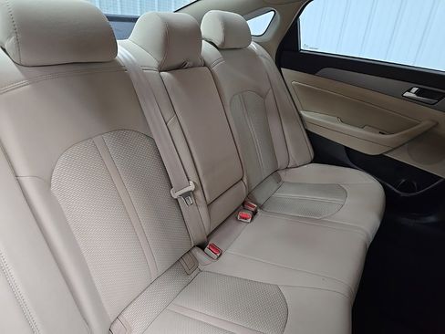 Used 2015 Hyundai Sonata SE w/ Option Group 09 image 16