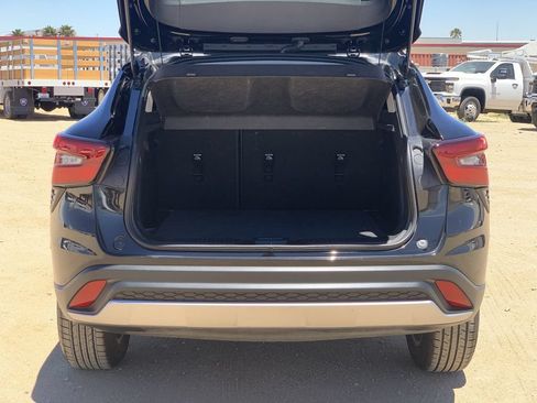 Certified 2024 Chevrolet Trax LT FWD image 24