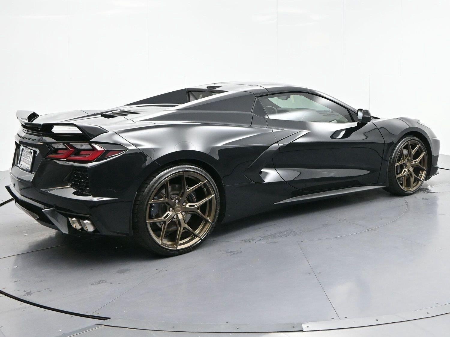 Used 2021 Chevrolet Corvette Stingray Premium Conv w/ Z51 Performance Package RWD image 7
