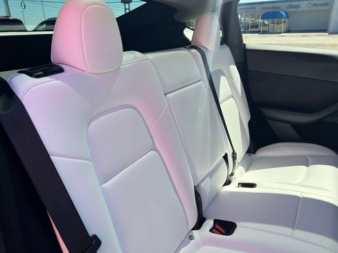 Used 2024 Tesla Model Y Long Range image 18