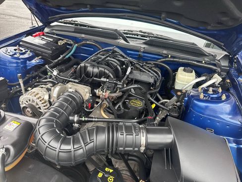 Used 2006 Ford Mustang Coupe RWD image 12
