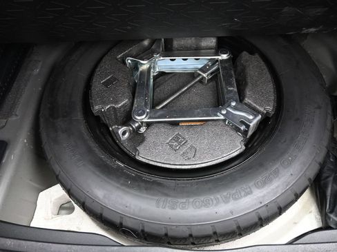 Certified 2022 Toyota RAV4 LE AWD/4WD image 22