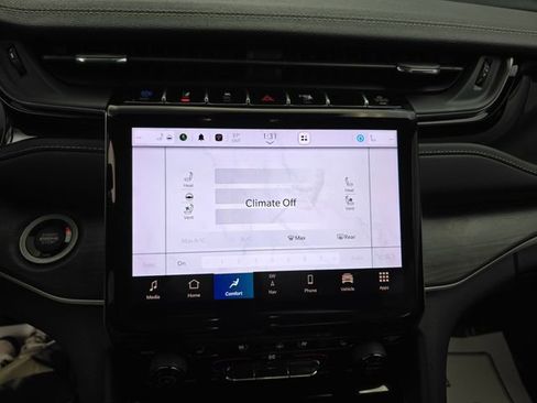 Used 2023 Jeep Grand Cherokee 4xe w/ Luxury Tech Group II image 34