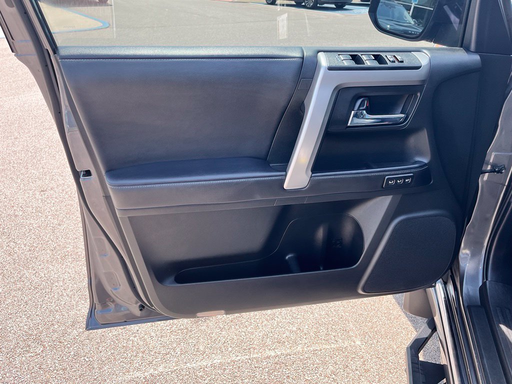 Used 2023 Toyota 4Runner Limited AWD/4WD image 12
