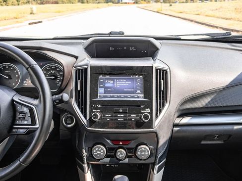 Used 2023 Subaru Forester Premium image 3