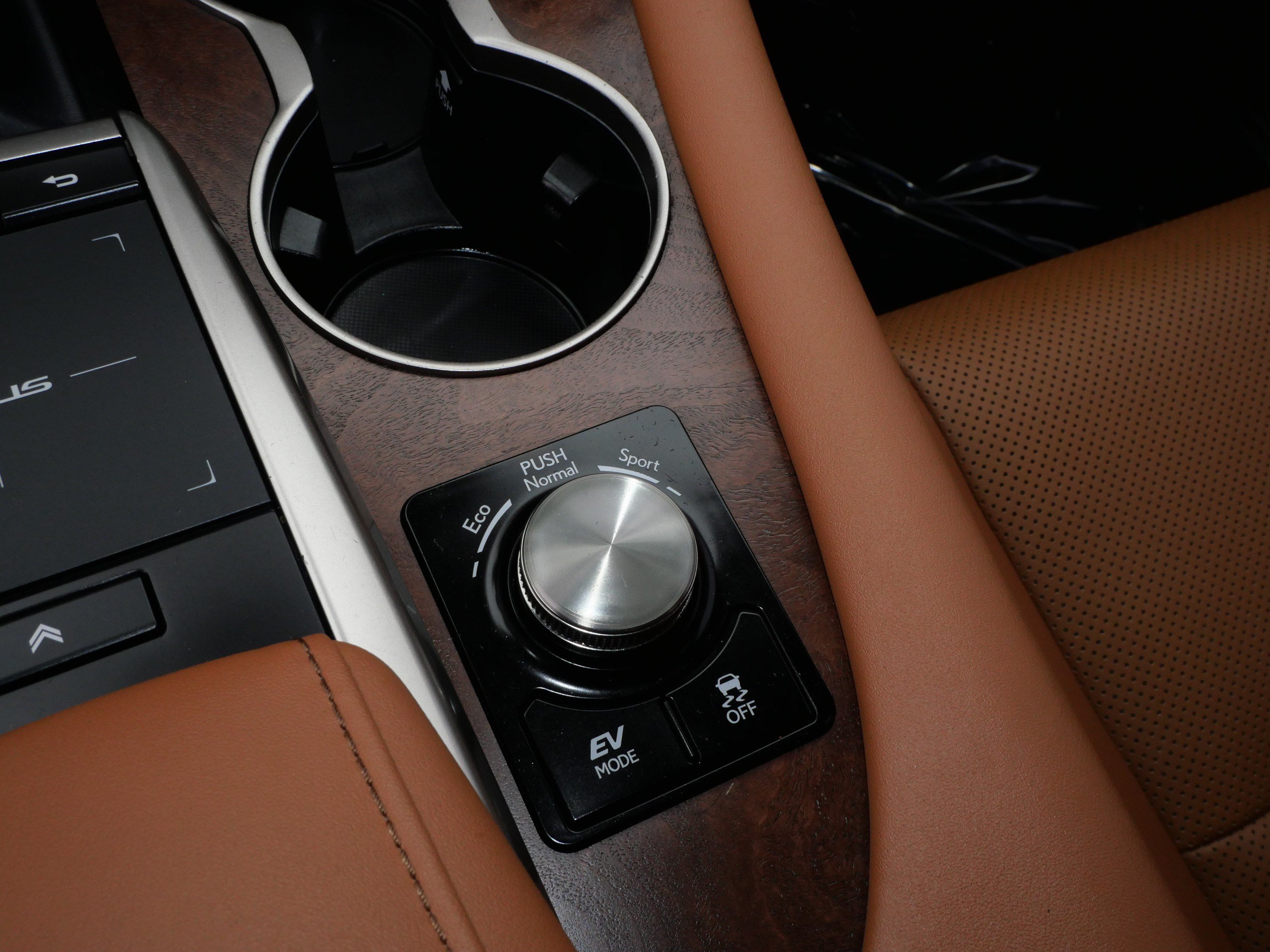 Used 2022 Lexus RX 450hL AWD w/ Premium Package image 26