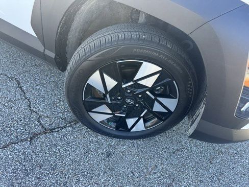 Used 2025 Hyundai Kona SEL image 38