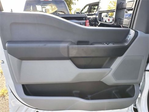 New 2026 Ford F250 XL w/ XL Chrome Package image 15