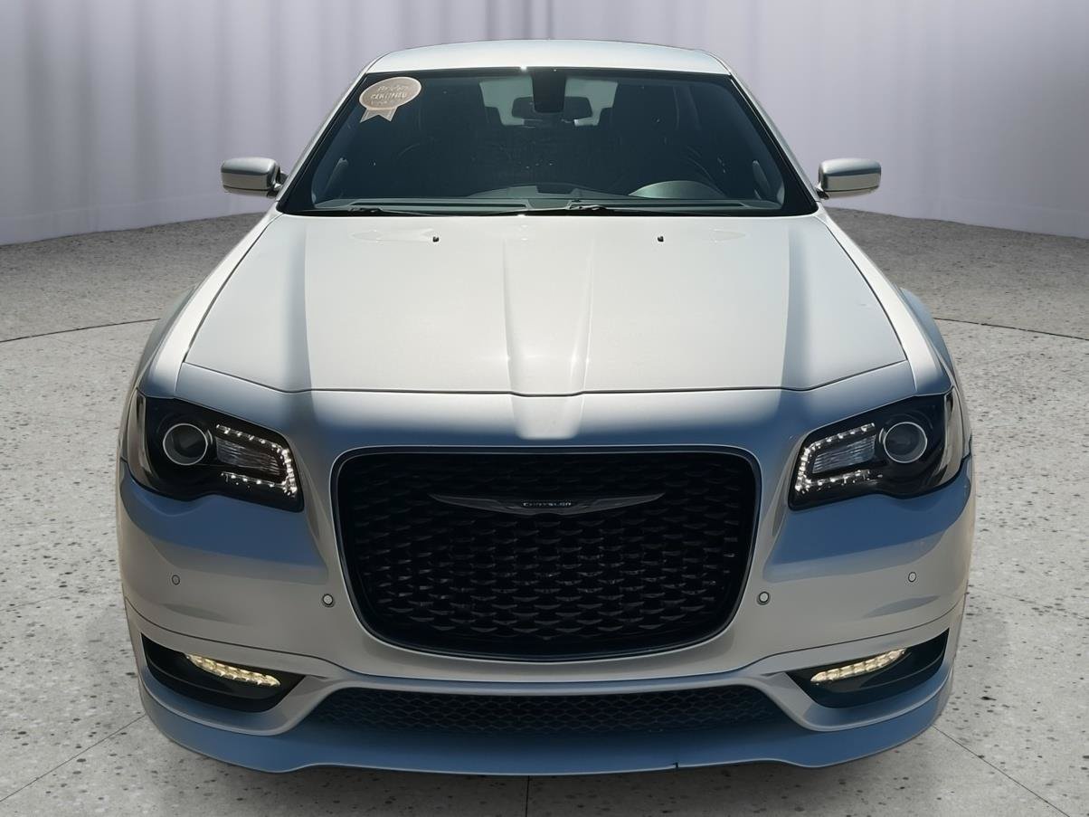 Used 2022 Chrysler 300 Touring L RWD image 8
