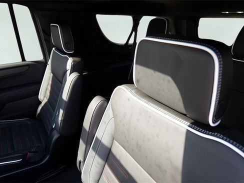 New 2026 GMC Yukon XL AT4 Ultimate w/ LPO, Floor Liner Package image 24