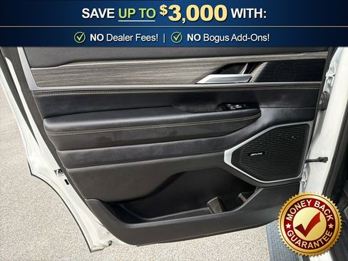 Used 2024 Jeep Wagoneer Series III image 20