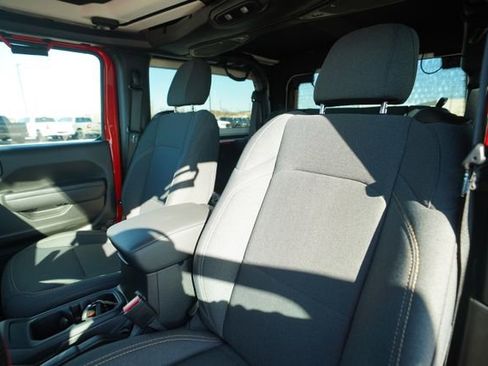 Used 2024 Jeep Wrangler Sport S image 61