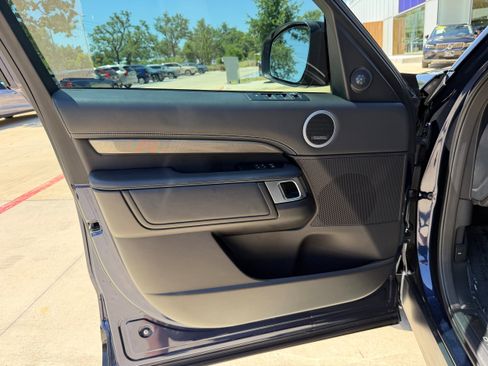 Used 2018 Land Rover Discovery HSE Luxury AWD/4WD image 23