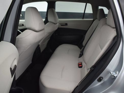 Used 2025 Toyota Corolla Cross LE AWD/4WD image 12