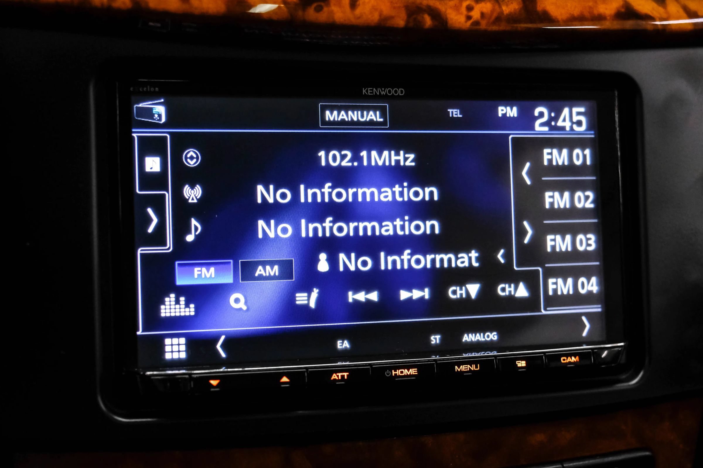 Used 2009 Mercedes-Benz E 550 Sedan image 33