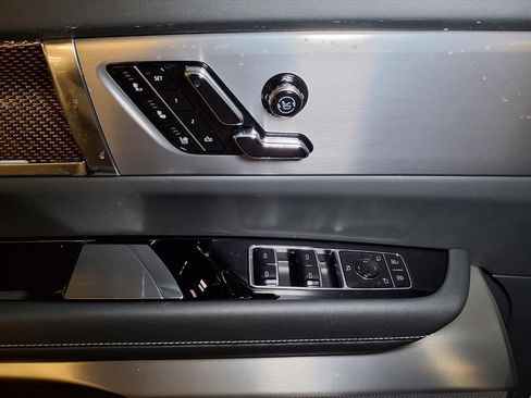 New 2026 Cadillac Vistiq Sport image 15