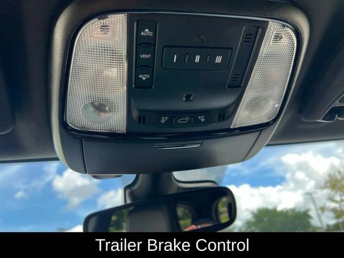 Used 2024 Dodge Durango R/T RWD image 36