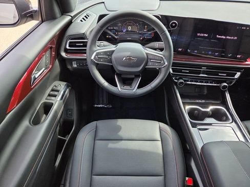 Used 2026 Chevrolet Traverse Z71 w/ LPO, Floor Liner Package image 4