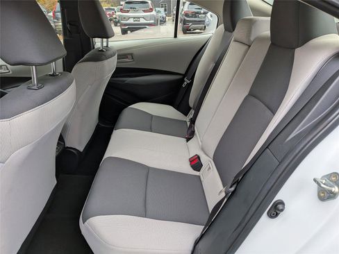 Used 2025 Toyota Corolla LE image 13