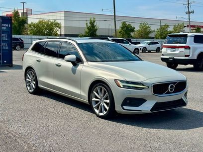 Used 2020 Volvo V60 T5 Momentum