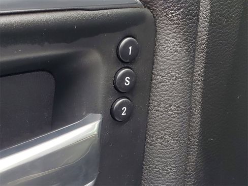 Used 2019 RAM 2500 Laramie image 13