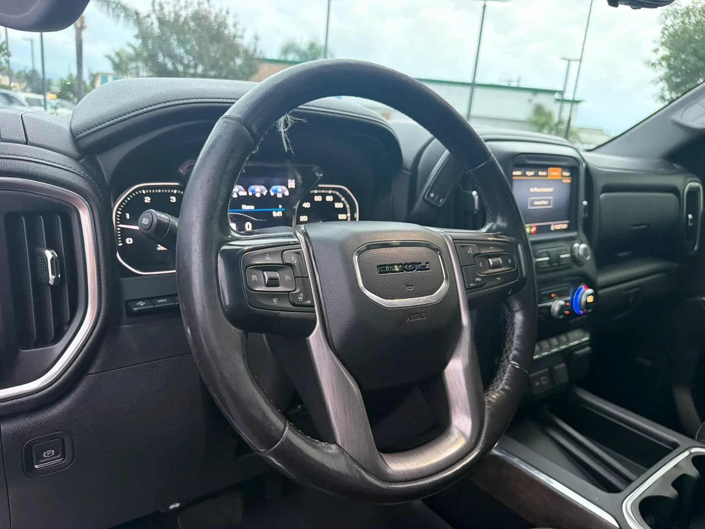 Used 2020 GMC Sierra 2500 Denali w/ Denali Ultimate Package AWD/4WD image 31