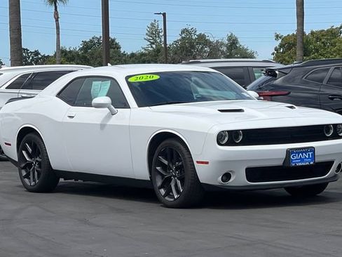 Used 2020 Dodge Challenger SXT w/ Blacktop Package RWD image 2