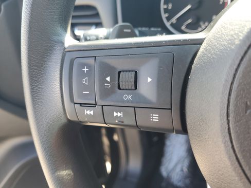 Certified 2022 Nissan Rogue S image 24