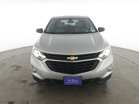 Used 2019 Chevrolet Equinox LS w/ LS Convenience Package image 2