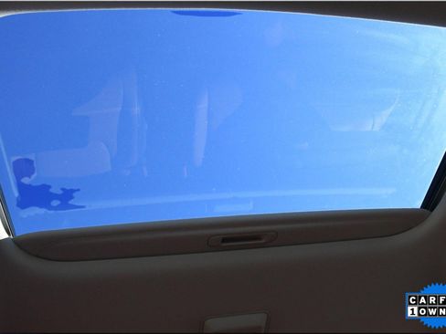 Used 2022 Kia Carnival SX Prestige image 7