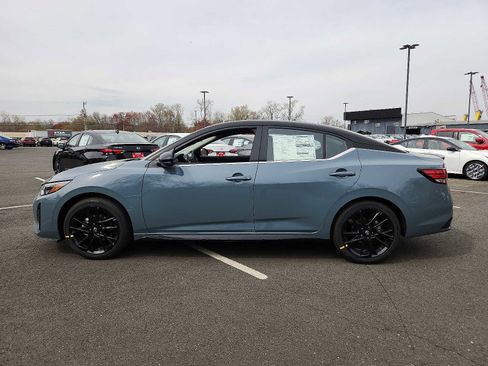 New 2025 Nissan Sentra SR w/ Midnight Edition image 7