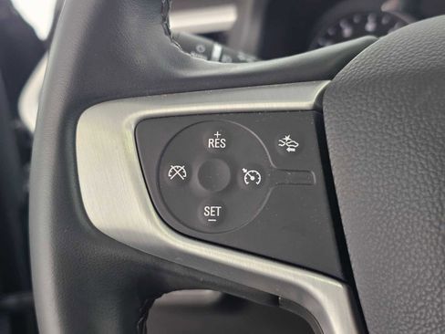 Used 2023 GMC Acadia SLT FWD image 30