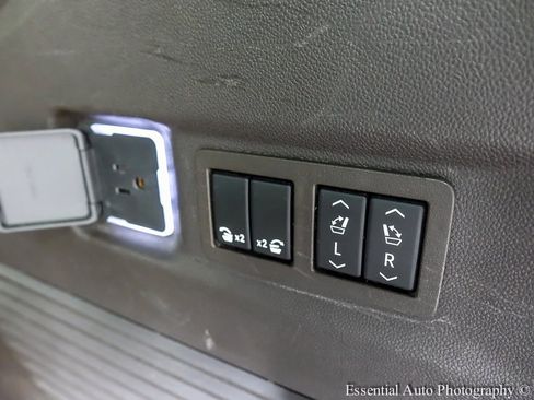 Certified 2021 GMC Yukon XL SLT w/ SLT Luxury Plus Package image 26