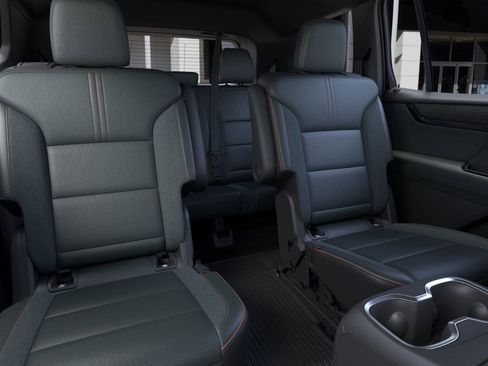 New 2026 GMC Acadia AT4 w/ Super Cruise Package image 18