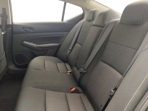 Used 2025 Nissan Altima 2.5 SV FWD image 18