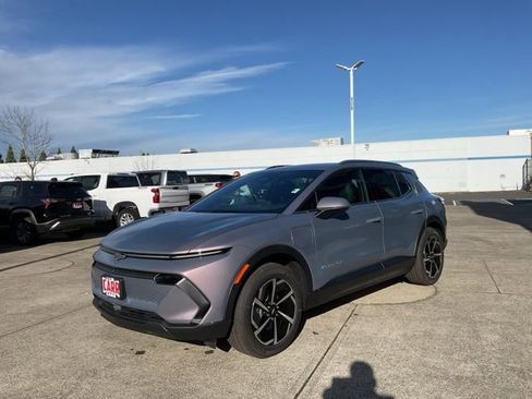 New 2026 Chevrolet Equinox EV LT image 3
