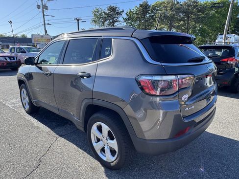 Used 2018 Jeep Compass Latitude w/ Popular Equipment Group AWD/4WD image 7