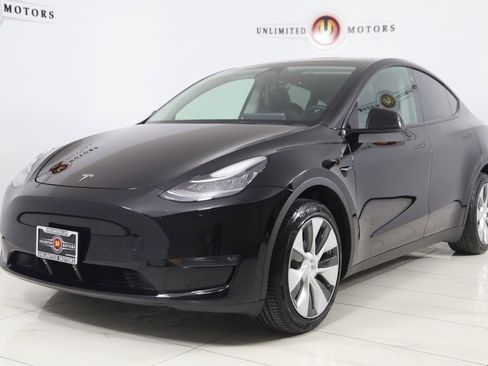 Used 2022 Tesla Model Y Long Range image 5