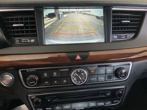 Used 2018 Kia Cadenza Technology image 23