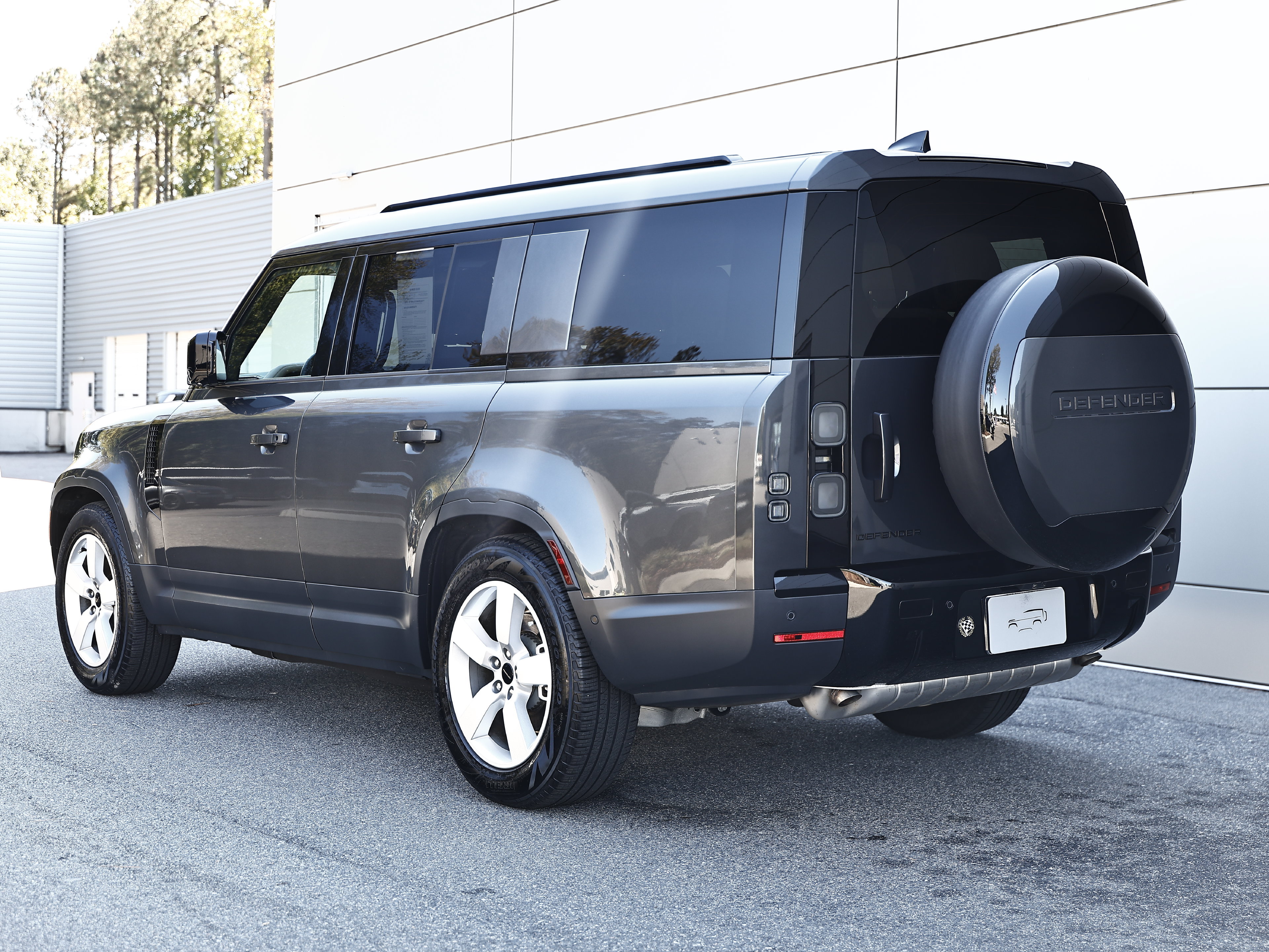 Used 2026 Land Rover Defender 130 S AWD/4WD image 5