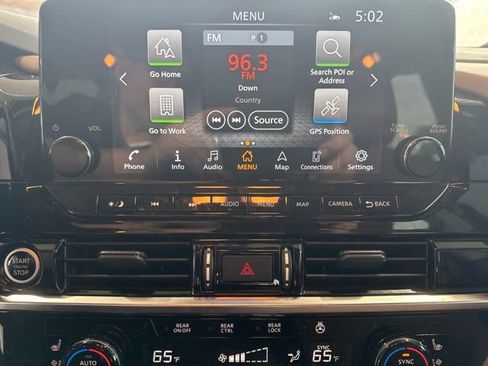 Used 2023 Nissan Pathfinder Platinum w/ Lighting Package (N93) FWD image 11