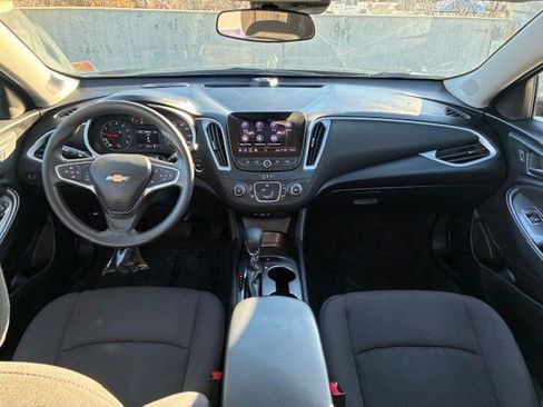 Used 2023 Chevrolet Malibu LS image 15