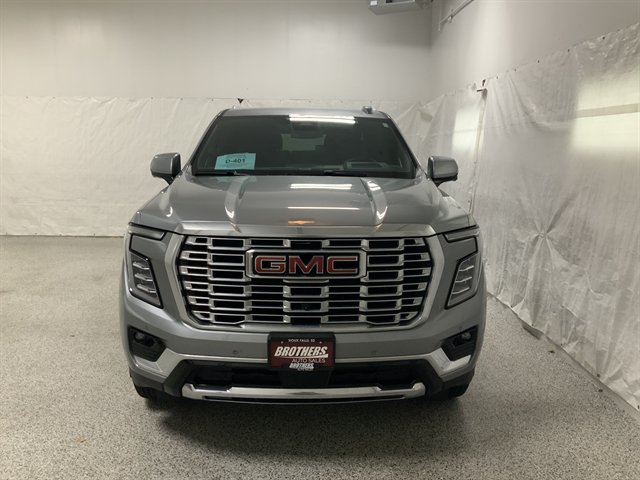 Used 2025 GMC Yukon XL Denali AWD/4WD image 7