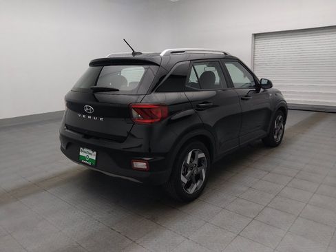 Used 2025 Hyundai Venue SEL FWD image 9