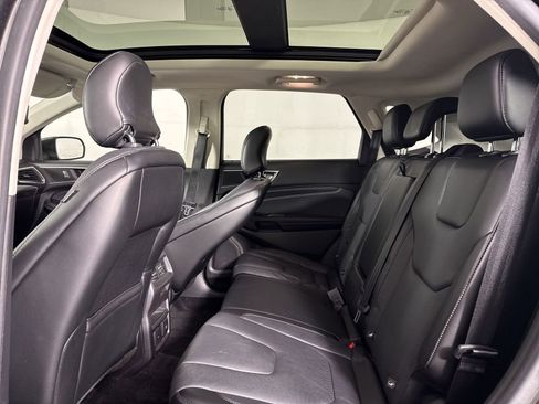 Used 2015 Ford Edge Titanium w/ Equipment Group 301A image 22