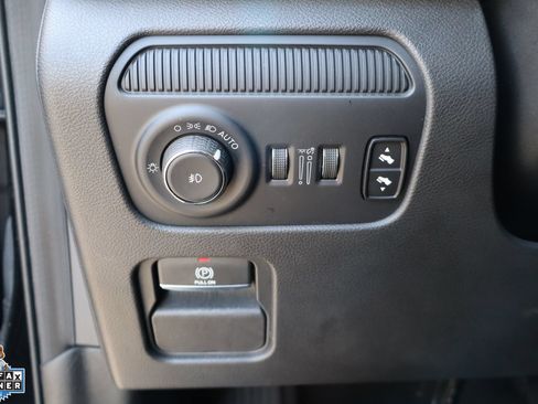 Used 2024 Jeep Wagoneer Series II w/ Flexible Seating Group AWD/4WD image 14