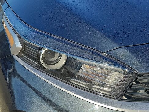 Used 2023 Kia Forte LXS image 9