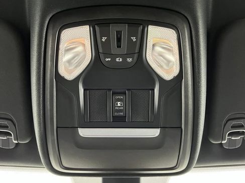 Used 2021 RAM 1500 Big Horn AWD/4WD image 18